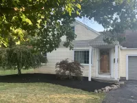 Cape Cod on Broad, Stay in the Heart of Ashland