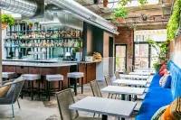 ★House for 4★Parking★Washer+Dryer★Patio★Walking Neighborhood