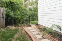 Go Buckeyes!Stylish 3-Level Haven Near OSU,PS5,Skylight, Tailgate-Ready Backyard