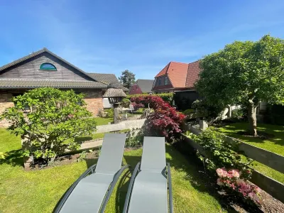 Quietly located vacation apartment with garden 方舟附近的飯店