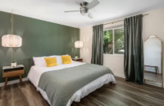 Chateau Balboa! Heated Pool/BBQ/Family Friendly