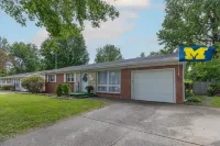 All Things Marion-Pet Friendly-Fenced Yard