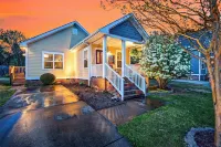 Sweet Suite - Close to Downtown! Hotels near Dorothea Dix Park