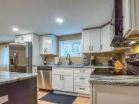 Charming Newly Renovated Home Hotels in Campton