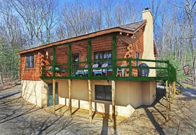 Poconos Log Cabin Getaway