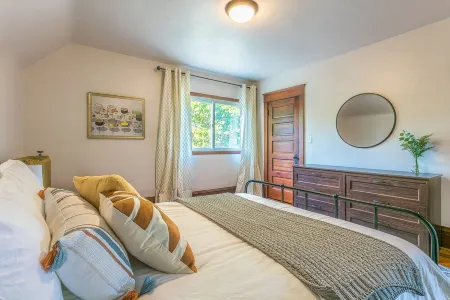 Stylish, modern loft with historic charm