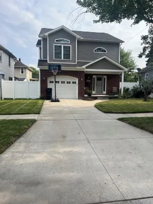Five Star 3 Bedroom Newly Constructed Home with Pool Table Sleeps 10