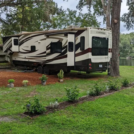 River Haven: Scenic Riverfront RV on Historic Suwannee River