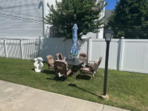 Cozy Shore Home for 6 – Ideal for Family or Friends