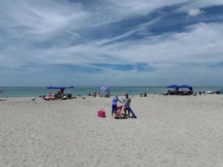 Heated Pool - Backyard Privacy- Camping in the Suburbs- 25 min. to the beach