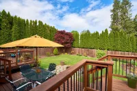 Single Level, 2 Kings, Fire Pit, Comfort in Downtown Dundee