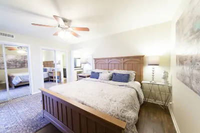 "The Veranda" Lake Hamilton Retreat for 6: Great sunsets and fireworks views!