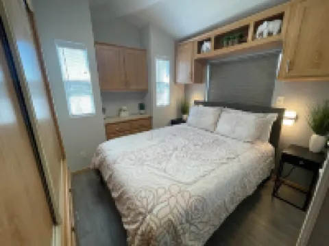 Elephant Lake Sunset Oasis