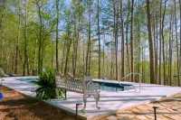 Private Heated Pool, Fishing Pond, Zip Line. Private 10 Acre Getaway!