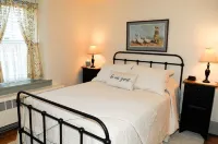 Fieldstone Farmhouse Guest Suite