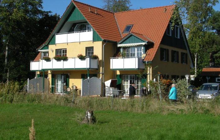 FW Directly at the Darßer Wald Prerow, Ideal for Dog Owners!
