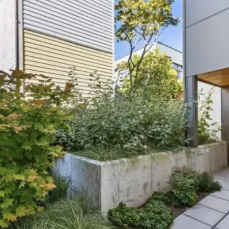 Luxury Alki Beach Townhome w/ Large Private Rooftop & Amazing Views!