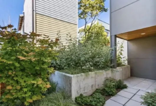 Luxury Alki Beach Townhome w/ Large Private Rooftop & Amazing Views!