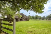 Oak Tree Manor w/ Pool Hotels near Lake Shore Baptist Church