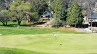 PAR-Four Paradise ~ with Golf Course Views & Your Escape to Yosemite
