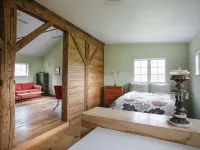 A Cozy Farmstead Cottage Amidst Two Barns in Hudson Valley Ξενοδοχεία στην πόλη Marbletown