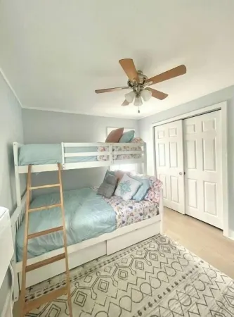 Cozy cottage 3 blocks to beach Отели рядом с достопримечательностью «Long Branch Beach»