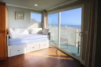 On the Sand - Incredible Beachfront - Awesome Ocean and Island View w/ Elevator!