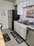 Cozy Condo near restaurants and shopping. Hotels near KAY Jewelers
