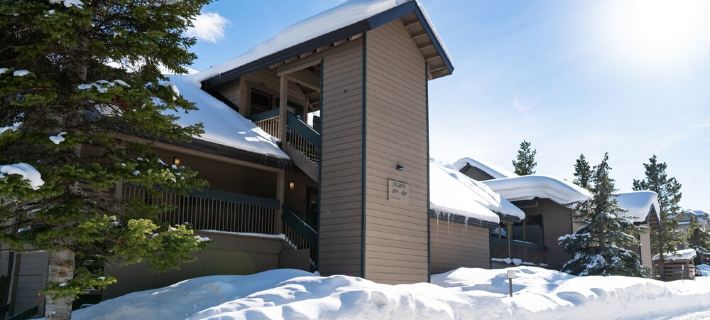Ski the Peak,Big Sky Resort,Cozy Stillwater Condo,Fireplace, walk-Lifts,BaseCamp Hotels in Big Sky