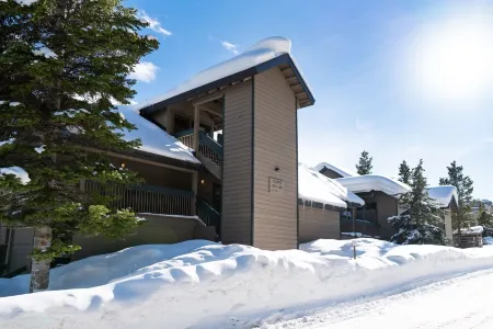 Ski the Peak,Big Sky Resort,Cozy Stillwater Condo,Fireplace, walk-Lifts,BaseCamp