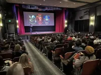 A Cozy, Homely, Fun Retreat minutes from downtown