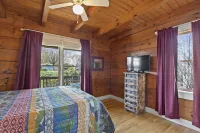 Hot Tub & Fire Pit, Quiet Retreat