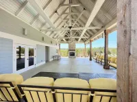 Lots of amenities. Open Floor plan. Perfect for families and groups!