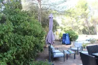 Quiet T2 with swimming pool