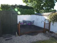 2 bedroomed cottage in Hythe, Kent, close to amenities and beach. Dogs welcome.