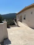 Appartement vue sur les Collines à 10 min de la mer