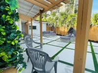 Steps to the Beach! Family-sized apartment with Foosball Table & High Speed wifi