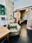 Vintage Soul Loft & Balcony - Old Town Lansing.