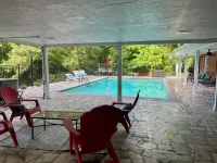 Experience tranquility near Douglas Lake 18 min - Pools