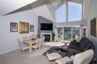Condo, 4 Bedrooms + Loft, 3 Baths; Sleeps 8