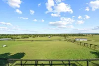 Mountain View Cottage @ 66-acre Horse Farm