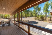Modern Cabin in Show Low, AZ: Sleeps 10 - Perfect for Family Getaways!