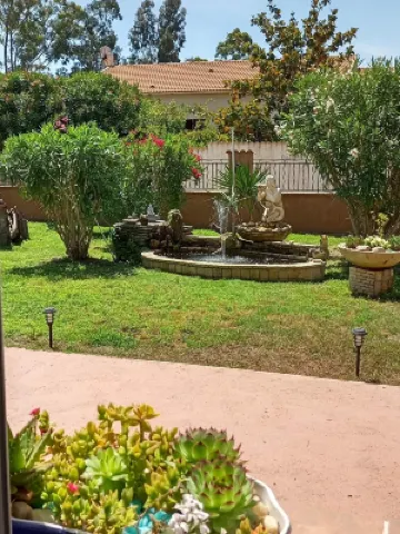 "A CUSTOM NEST by the sea Hotels in 