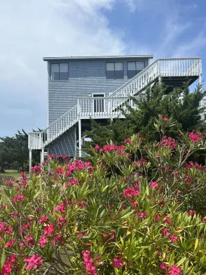 DISCOUNTED!! PARTIAL OCEANFRONT .1 MIN WALK TO BEACH-boardwalk Hottub and Pool Hotels near Outer Banks