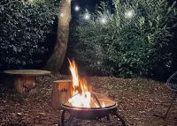 Narnia: Magical Woodland, Outdoor Hot Bath & Dog-Friendly Hotels in Spilsby