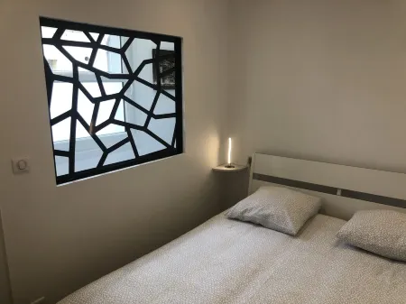 Apartment with garden