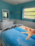 Key Largo, Paradise! Single family second floor home with gorgeous views. Hotels near Phantom Fireworks of Key Largo