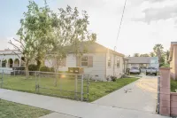 Cozy, Private, & Safe 3 Bed Home - 2 Min from DTR & UCR