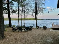 Harold's Camp: The cutest waterfront right on Lake Winnipesaukee ⚓️ - Homestays