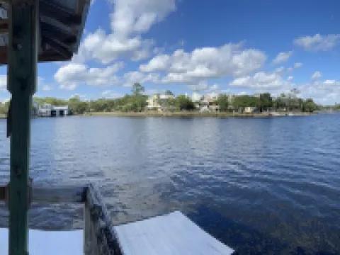 New house in Beautiful Steinhatchee, Florida! Boat Parking! Hotels in Dixie County